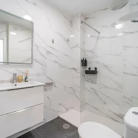 Apartment Estudio Toro In Met Dakterras Malaga